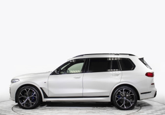 Подержанный автомобиль BMW X7 2019 года (8 фото)
