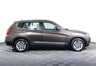 Подержанный автомобиль BMW X3 2012 года (4 фото)