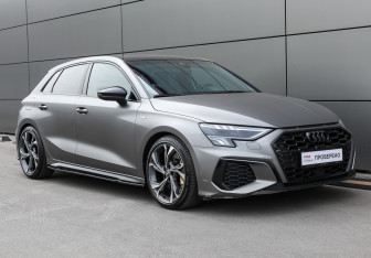 Подержанный автомобиль Audi A3 Hatchback 2021 года (2 фото)