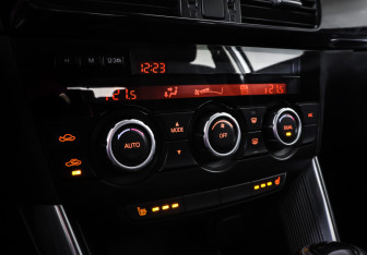 Подержанный автомобиль Mazda CX-5 2012 года (18 фото)