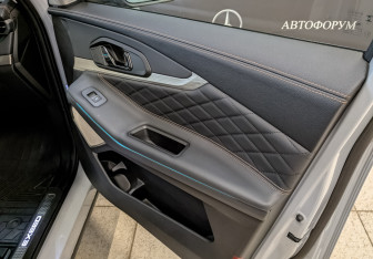 Подержанный автомобиль Exeed TXL 2023 года (24 фото)