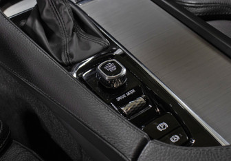 Подержанный автомобиль Volvo XC90 2020 года (18 фото)