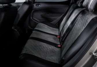 Подержанный автомобиль Peugeot 308 Hatchback 2011 года (10 фото)