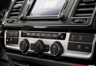 Подержанный автомобиль Volkswagen Multivan 2016 года (16 фото)