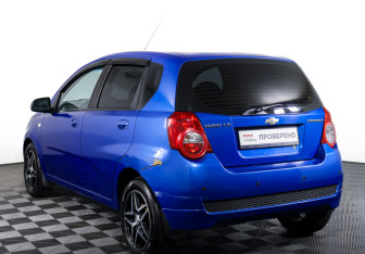 Подержанный автомобиль Chevrolet Aveo Hatchback 2010 года (7 фото)