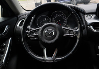Подержанный автомобиль Mazda 6 Sedan 2017 года (11 фото)