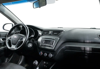 Подержанный автомобиль Kia Rio Sedan 2016 года (5 фото)