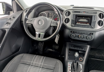Подержанный автомобиль Volkswagen Tiguan 2016 года (24 фото)