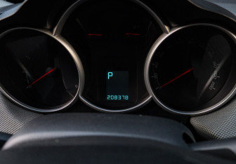 Подержанный автомобиль Chevrolet Cruze Sedan 2014 года (15 фото)