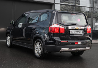 Подержанный автомобиль Chevrolet Orlando 2013 года (6 фото)