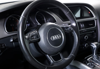 Подержанный автомобиль Audi A5 Coupe 2013 года (13 фото)