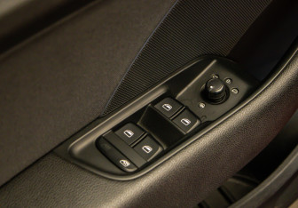 Подержанный автомобиль Audi A3 Sedan 2014 года (20 фото)