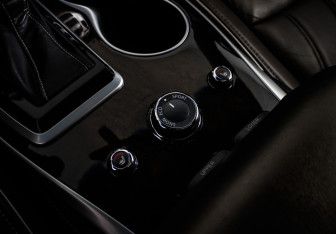 Подержанный автомобиль Infiniti QX60 2019 года (22 фото)