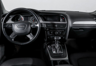 Подержанный автомобиль Audi A4 Sedan 2013 года (12 фото)