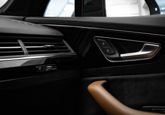 Подержанный автомобиль Audi Q7 2019 года (24 фото)