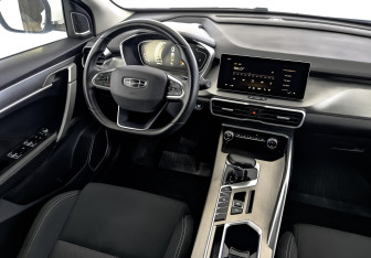 Подержанный автомобиль Geely Coolray 2023 года (29 фото)