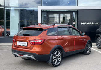 Подержанный автомобиль LADA (ВАЗ) Vesta Wagon 2019 года (5 фото)