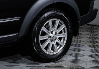 Подержанный автомобиль Land Rover Discovery 2007 года (10 фото)