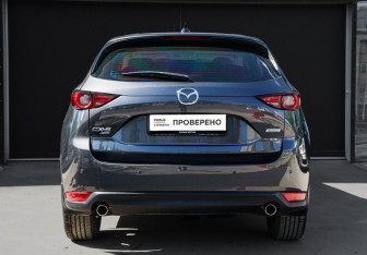 Подержанный автомобиль Mazda CX-5 2017 года (5 фото)