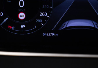 Подержанный автомобиль Land Rover Range Rover Evoque 2021 года (12 фото)