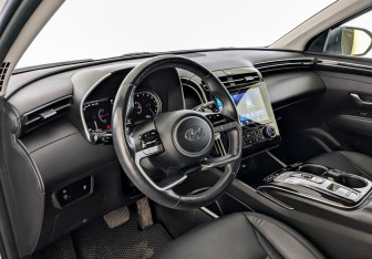 Подержанный автомобиль Hyundai Tucson 2021 года (17 фото)