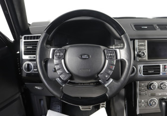 Подержанный автомобиль Land Rover Range Rover 2010 года (37 фото)
