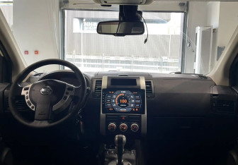 Подержанный автомобиль Nissan X-Trail 2012 года (11 фото)
