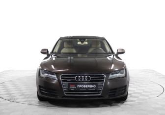 Подержанный автомобиль Audi A7 2011 года (2 фото)