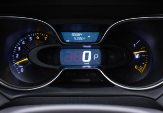 Подержанный автомобиль Renault Kaptur 2016 года (12 фото)