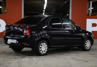 Подержанный автомобиль Renault Logan Sedan 2011 года (5 фото)