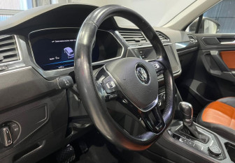 Подержанный автомобиль Volkswagen Tiguan 2018 года (11 фото)