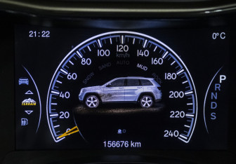 Подержанный автомобиль Jeep Grand Cherokee 2014 года (13 фото)