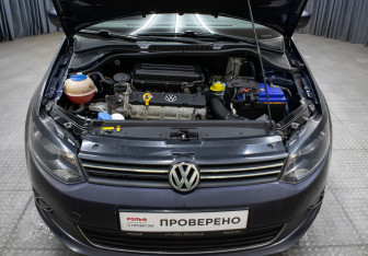 Подержанный автомобиль Volkswagen Polo Sedan 2013 года (9 фото)