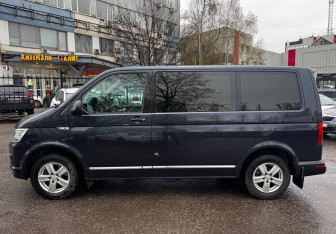 Подержанный автомобиль Volkswagen Caravelle 2018 года (5 фото)