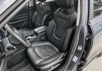 Подержанный автомобиль Москвич 3 2023 года (19 фото)