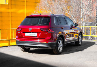 Подержанный автомобиль Volkswagen Tiguan 2017 года (3 фото)