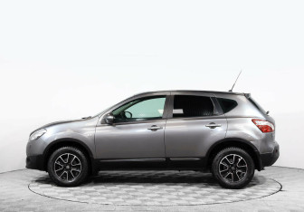 Подержанный автомобиль Nissan Qashqai 2013 года (3 фото)