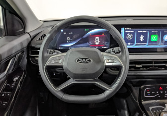 Подержанный автомобиль JAC JS6 2023 года (22 фото)