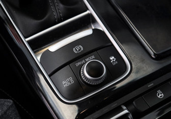 Подержанный автомобиль Kia Stinger 2018 года (27 фото)