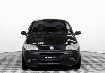 Подержанный автомобиль Fiat Albea 2010 года (2 фото)