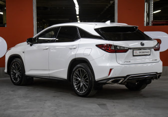 Подержанный автомобиль Lexus RX 2015 года (7 фото)
