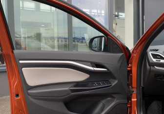 Подержанный автомобиль LADA (ВАЗ) Vesta Wagon 2018 года (17 фото)