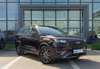 Подержанный автомобиль Chery Tiggo 8 Pro 2023 года (3 фото)