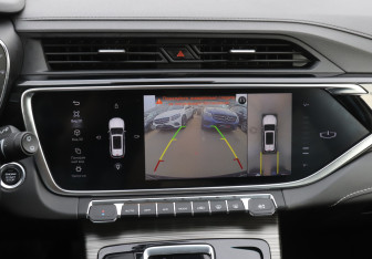 Подержанный автомобиль Geely Atlas Pro 2022 года (17 фото)