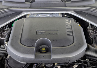 Подержанный автомобиль Land Rover Range Rover 2023 года (9 фото)
