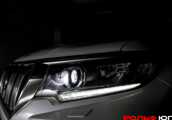 Подержанный автомобиль Toyota Land Cruiser Prado 2017 года (31 фото)