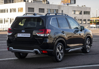 Подержанный автомобиль Subaru Forester Suv 2021 года (5 фото)