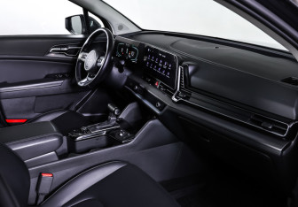 Подержанный автомобиль Kia Sportage 2022 года (11 фото)
