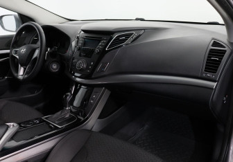 Подержанный автомобиль Hyundai i40 Sedan 2015 года (5 фото)