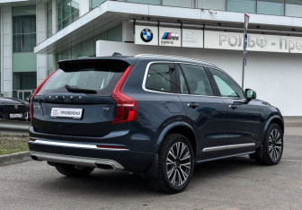Подержанный автомобиль Volvo XC90 2020 года (5 фото)